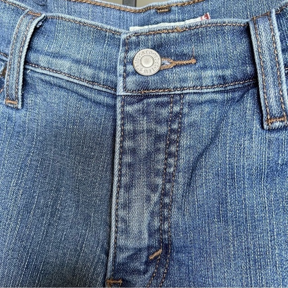 Levi’s 512 Perfectly Slimming Bootcut Size 10 short - Picture 10 of 11